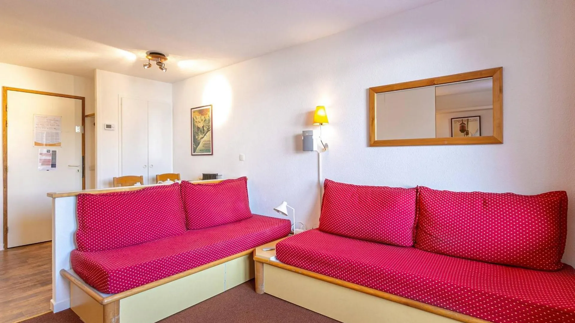 Apartment Charmant 2 Pieces A La Plagne Pour 4 Personnes Avec Balcon, Proche Pistes Et Commerces - Fr-1-353-44